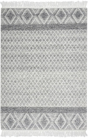 HomeRoots 4' Hand Woven Gray and Ivory Geometric Area Rug with Fringe - Stylish Bohemian Accent for Any Room 4' X 6' 533367