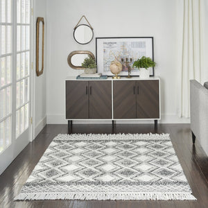 HomeRoots 4' Hand Woven Gray and Ivory Geometric Area Rug with Tasseled Fringe for Modern Home Décor 4' X 6' 533369
