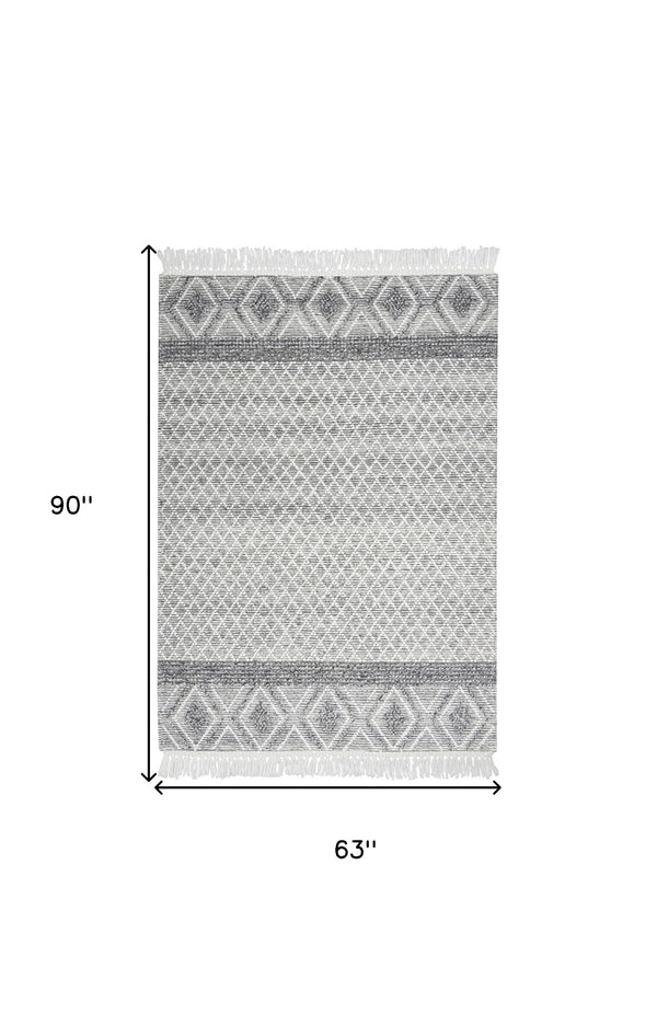 Homeroots 5' X 8' Gray And Ivory Geometric Hand Woven Area Rug With Fringe  Polyester 533370