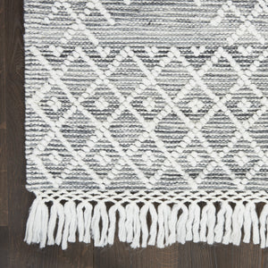 Homeroots 5' X 8' Gray And Ivory Geometric Hand Woven Area Rug With Fringe  Polyester 533371
