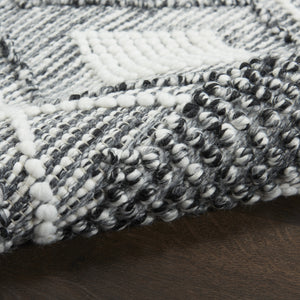 Homeroots 5' X 8' Gray And Ivory Geometric Flatweave Handmade Area Rug With Fringe  Polyester 533372