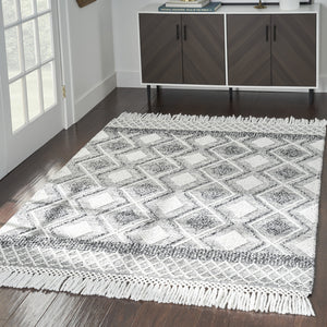 Homeroots 5' X 8' Gray And Ivory Geometric Flatweave Handmade Area Rug With Fringe  Polyester 533372