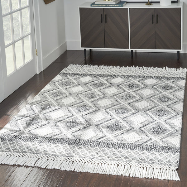 Homeroots 5' X 8' Gray And Ivory Geometric Flatweave Handmade Area Rug With Fringe  Polyester 533372
