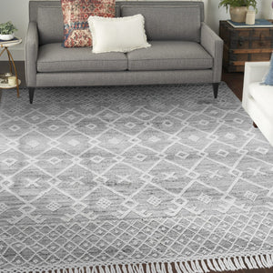 HomeRoots 4' Hand-Woven Gray and Ivory Geometric Area Rug with Fringed Edges for Modern Home Decor Charm 8' X 11' 533374