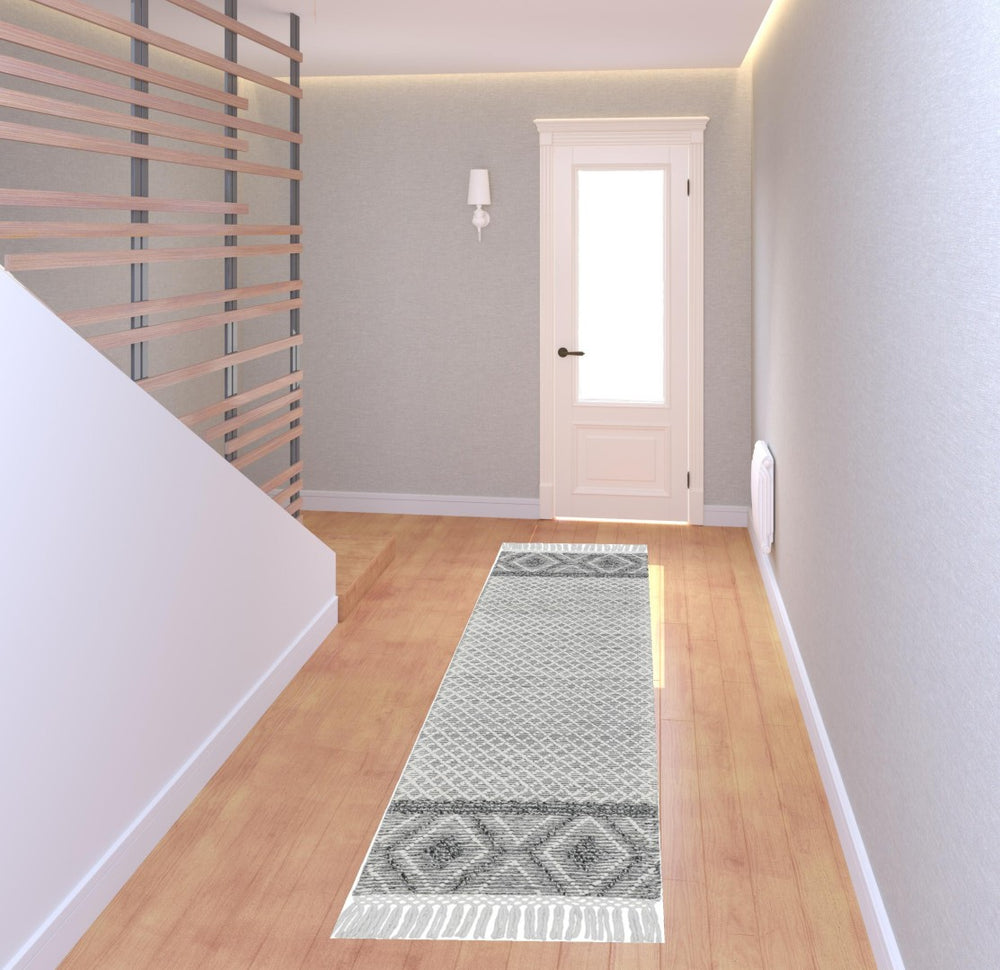 HomeRoots 8' Gray and Ivory Geometric Runner Rug - Hand-Woven Artisanal Design with Fringe for Modern Spaces 533376