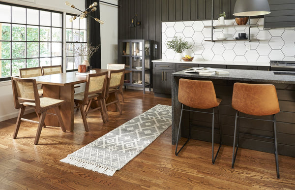 HomeRoots 8' Gray and Ivory Geometric Runner Rug - Hand Woven with Fringe, Perfect for Entryways & Hallways 533377