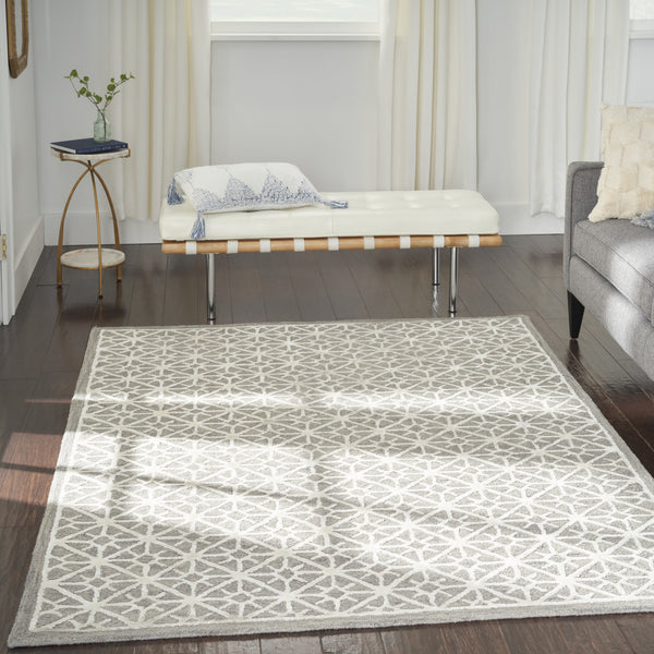 Homeroots 4' X 6' Gray And Ivory Geometric Hand Tufted Area Rug  Wool Blend 533381