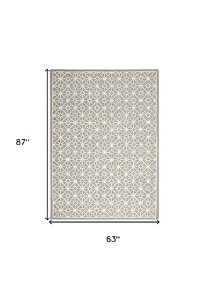 Homeroots 5' X 7' Gray And Ivory Geometric Hand Tufted Area Rug  Wool Blend 533385