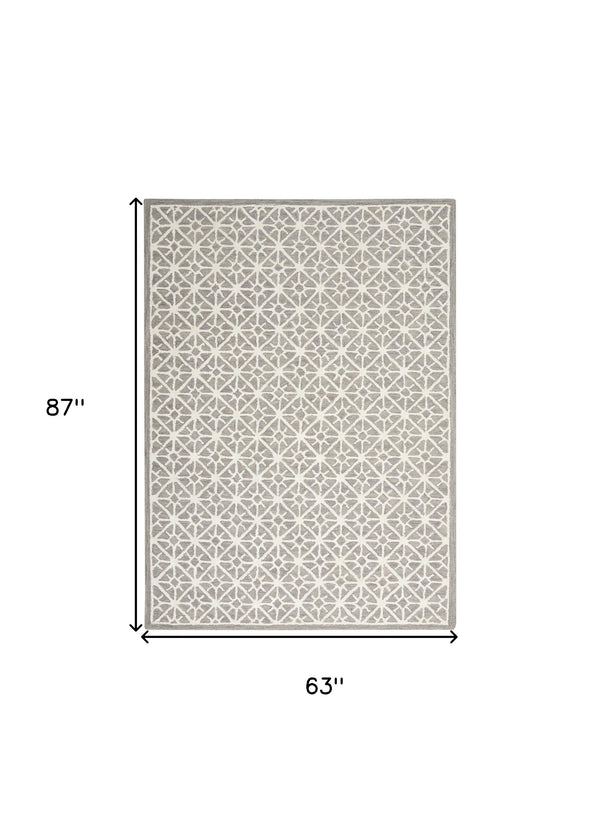 Homeroots 5' X 7' Gray And Ivory Geometric Hand Tufted Area Rug  Wool Blend 533385