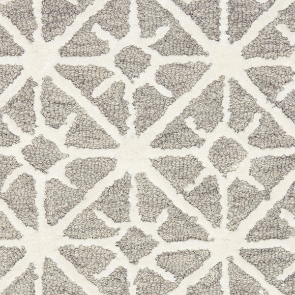 HomeRoots 4' Gray and Ivory Geometric Hand-Tufted Area Rug - Modern Style for Living Rooms and Bedrooms 5' X 8' 533385