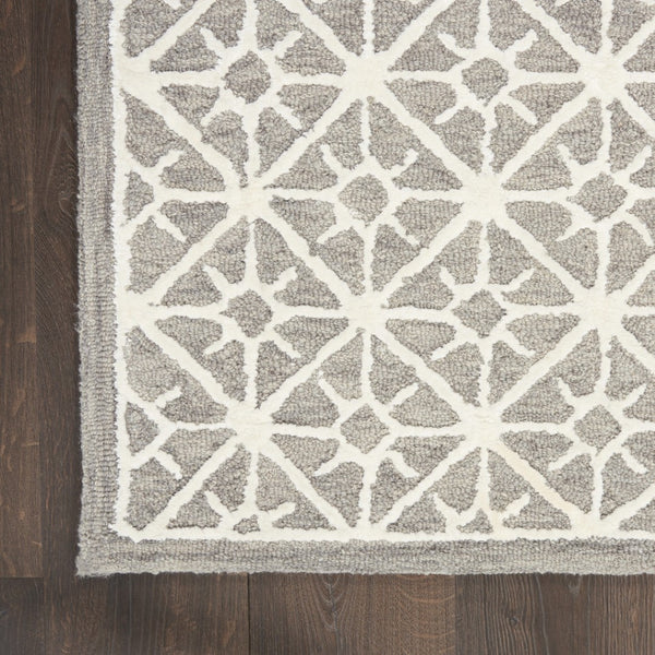 HomeRoots 4' Gray and Ivory Geometric Hand-Tufted Area Rug - Modern Style for Living Rooms and Bedrooms 5' X 8' 533385