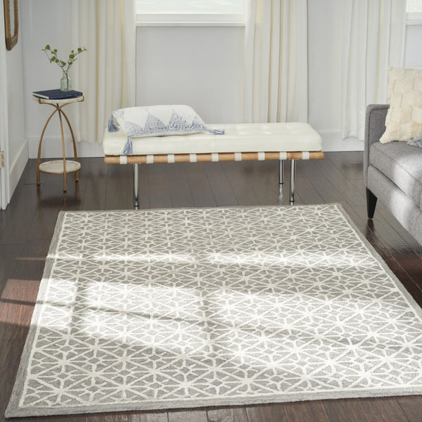HomeRoots 4' Gray and Ivory Geometric Hand-Tufted Area Rug - Modern Style for Living Rooms and Bedrooms 5' X 8' 533385