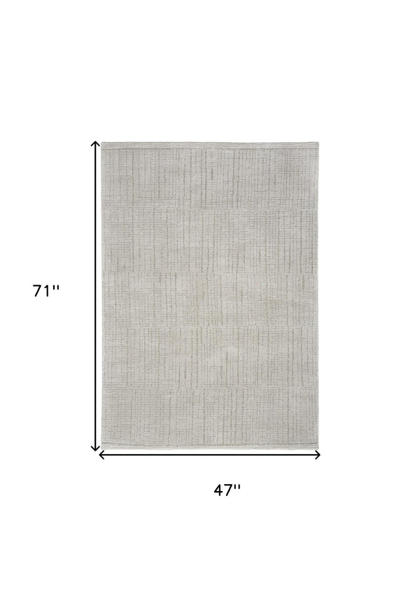 Homeroots 4' X 6' Gray And Silver Abstract Power Loom Area Rug  Polypropylene,Polyester 533396
