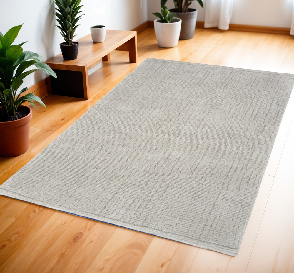 Homeroots 4' X 6' Gray And Silver Abstract Power Loom Area Rug  Polypropylene,Polyester 533396
