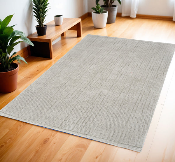 Homeroots 4' X 6' Gray And Silver Abstract Power Loom Area Rug  Polypropylene,Polyester 533396