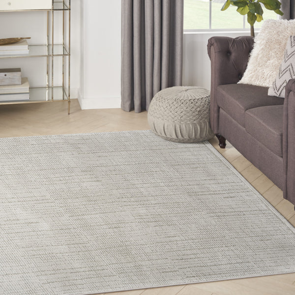 Homeroots 4' X 6' Gray And Silver Abstract Power Loom Area Rug  Polypropylene,Polyester 533396