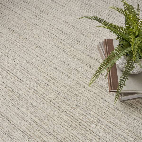 HomeRoots 4' Contemporary Gray and Ivory Abstract Area Rug - Stylish Scandinavian Design for Any Space 4' X 6' 533397