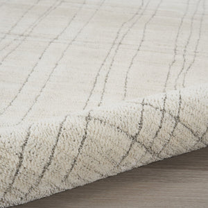 HomeRoots 4' Gray and Ivory Abstract Area Rug - Modern Scandinavian Design for Minimalist Home Decor Charm 5' X 7' 533401