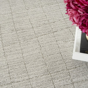 HomeRoots 5' Gray Abstract Area Rug - Scandinavian-Inspired, Durable, Modern Design Perfect for Any Room 6' X 9' 533409
