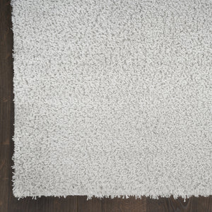 Homeroots 5' X 7' Silver Shag Power Loom Area Rug  Polyester 533570