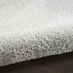 HomeRoots 5' Silver Shag Area Rug – Plush, Modern Design for Ultimate Comfort and Style in Any Space 5' X 7' 533570