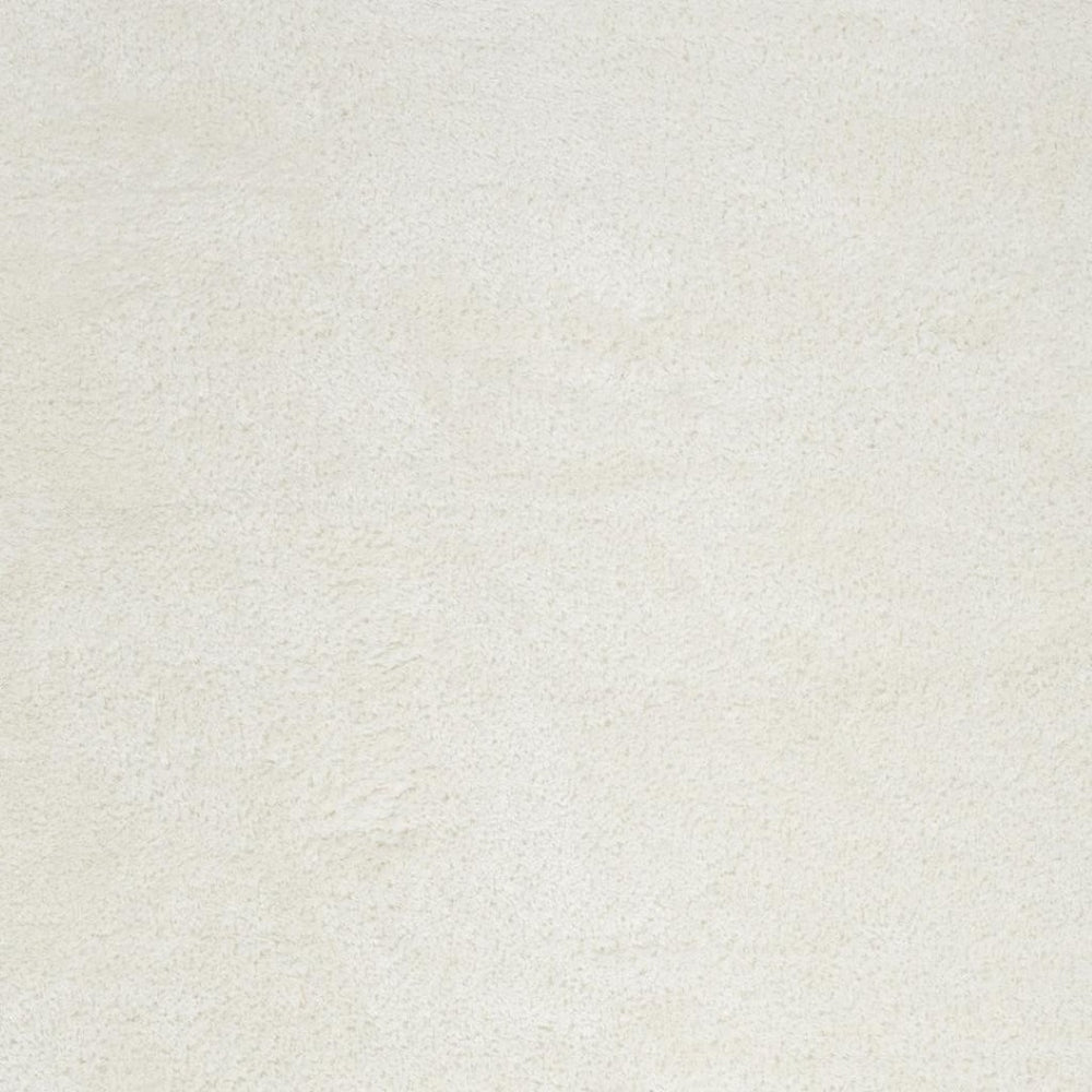 HomeRoots 5' Luxurious Ivory Shag Area Rug - Soft, Cozy, and Stylish Addition for Modern Living Spaces 5' X 7' 533571
