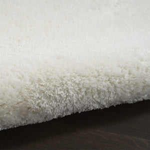 HomeRoots 5' Luxurious Ivory Shag Area Rug - Soft, Cozy, and Stylish Addition for Modern Living Spaces 5' X 7' 533571