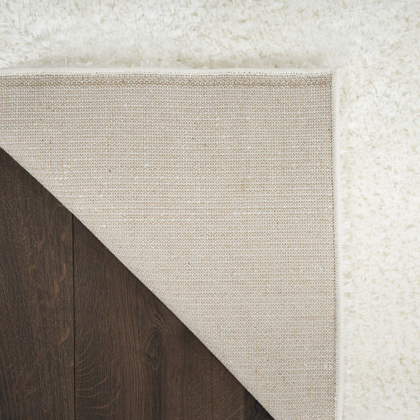 Homeroots 5' X 7' Ivory Shag Power Loom Area Rug  Polyester 533571