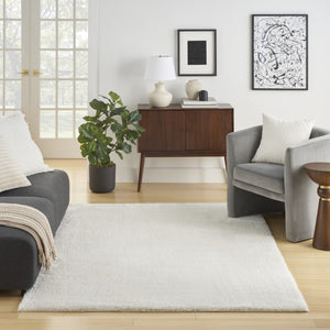 HomeRoots 5' Luxurious Ivory Shag Area Rug - Soft, Cozy, and Stylish Addition for Modern Living Spaces 5' X 7' 533571