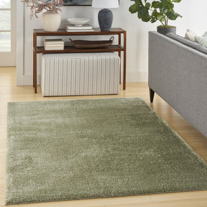 Homeroots 5' X 7' Green Shag Power Loom Area Rug  Polyester 533572