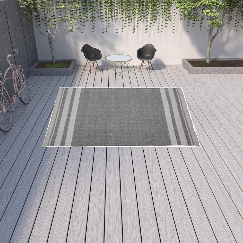 Homeroots 9' X 12' Gray Striped Handmade Stain Resistant Non Skid Indoor Outdoor Area Rug Dark Gray 100% Pet 533580