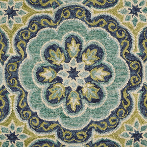 HomeRoots 5' Hand-Tufted Green Wool Floral Area Rug - Add Warmth, Style, and Durability to Your Home Décor 5' X 8' Rectangle 533599