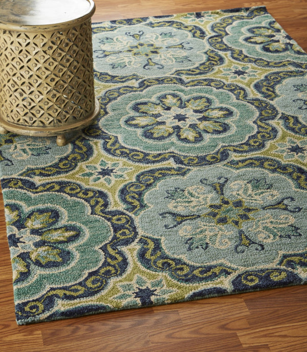 HomeRoots 5' Hand-Tufted Green Wool Floral Area Rug - Add Warmth, Style, and Durability to Your Home Décor 5' X 8' Rectangle 533599