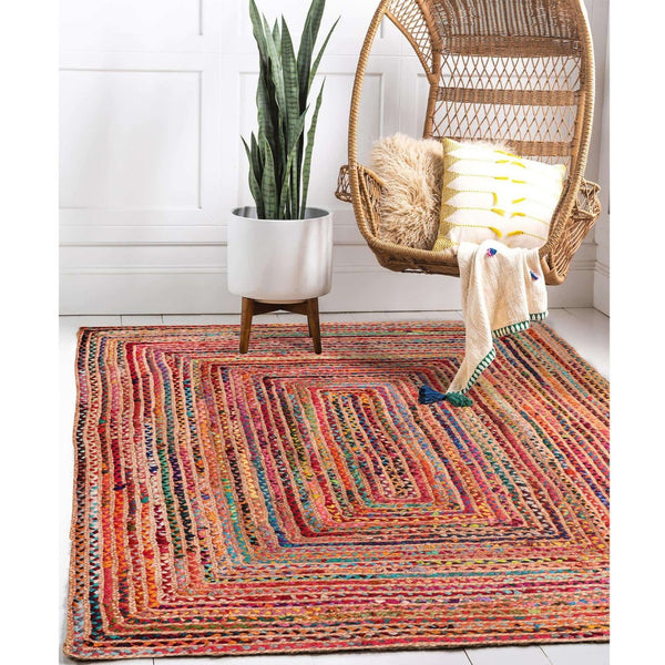 HomeRoots 5' Hand-Braided Tan Geometric Area Rug - Durable, Reversible Design for Timeless Home Elegance 5' X 8' Rectangle 533613