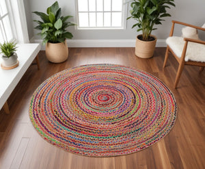 HomeRoots 5' Hand-Braided Tan Geometric Area Rug - Durable, Reversible Design for Timeless Home Elegance 7' Round Round 533615