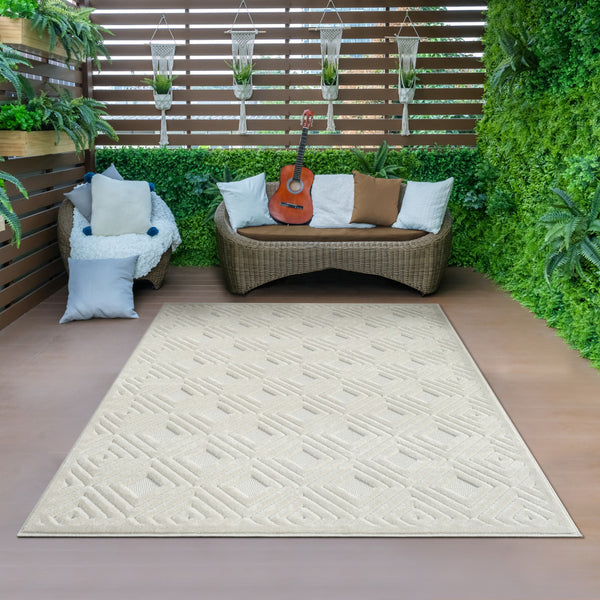 Homeroots 8' X 10' Ivory Geometric Area Rug Ivory Polypropylene 534032