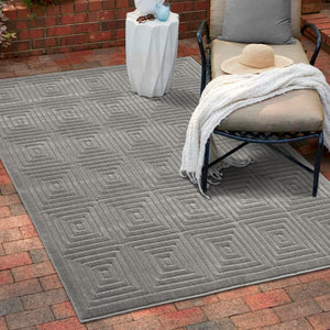 HomeRoots 8' Modern Ivory Geometric Area Rug - Durable, Stain-Resistant Design for Stylish Living Spaces 8' X 10' 534042