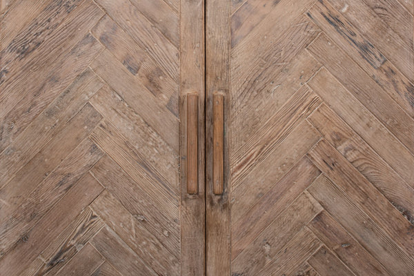 Sarreid Hollis 4-door Sideboard In Antique White With Natural Pine Doors - Stylish Storage Solution White  53415-3