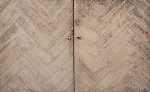 Sarreid Amalia Tv Stand In Antique White - Elegant Reclaimed Pine With Natural Doors For Stylish Living Rooms White  53417-3