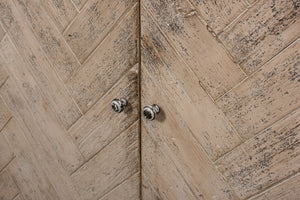 Sarreid Amalia Tv Stand In Antique White - Elegant Reclaimed Pine With Natural Doors For Stylish Living Rooms White  53417-3