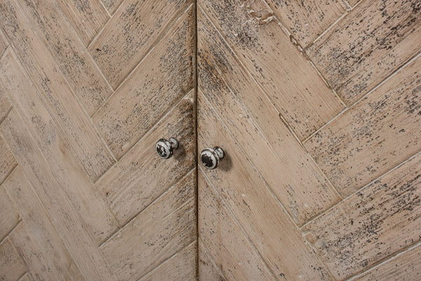 Sarreid Amalia Tv Stand In Antique White - Elegant Reclaimed Pine With Natural Doors For Stylish Living Rooms White  53417-3