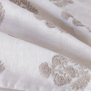 Homeroots 20" X 20" Natural And Ivory Floral Linen Zippered Pillow With Embroidery   534299