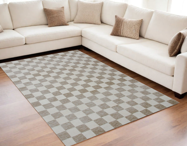 Homeroots 5' X 8' Beige And Brown Checkered Power Loom Area Rug  Polyester 534412