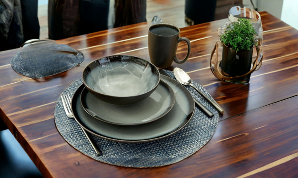 Homeroots Green And Black Sixteen Piece Round Tone On Tone Ceramic Service For Four Dinnerware Set   534530