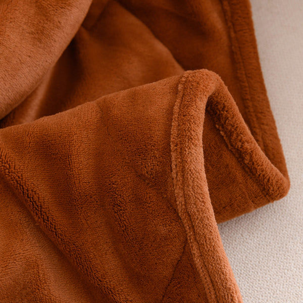 Homeroots 48" X 72" Brown Velvet Quilted Plush 15 Pound Weighted Throw Blanket  Velvet 535326