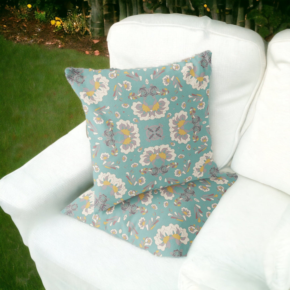 Homeroots Set Of Two 16" X 16" Green And White Blown Seam Floral Indoor Outdoor Throw Pillow  Polyester 535458