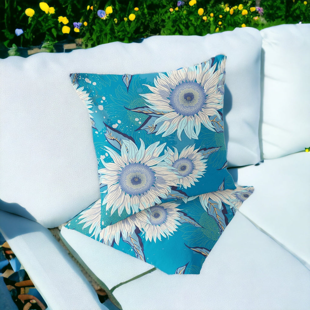 Homeroots Set Of Two 16" X 16" Blue And White Blown Seam Floral Indoor Outdoor Throw Pillow  Polyester 535504