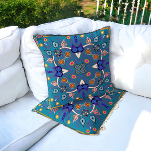 Homeroots Set Of Two 16" X 16" Blue Blown Seam Paisley Indoor Outdoor Throw Pillow  Polyester 535776