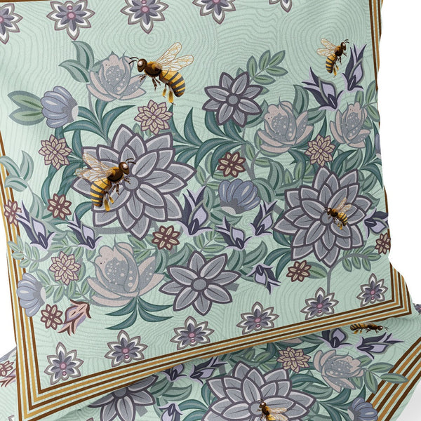 Homeroots Set Of Two 16" Green Bee Does Not Apply Indoor Outdoor Throw  Polyester 535818