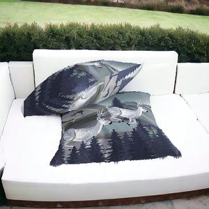 Homeroots Set Of Two 16" X 16" Blue And Gray Reindeer Indoor Outdoor Throw Pillow  Polyester 535844